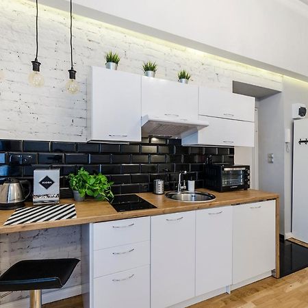 Standard Apartment On 6 Sierpnia Лодзь Экстерьер фото
